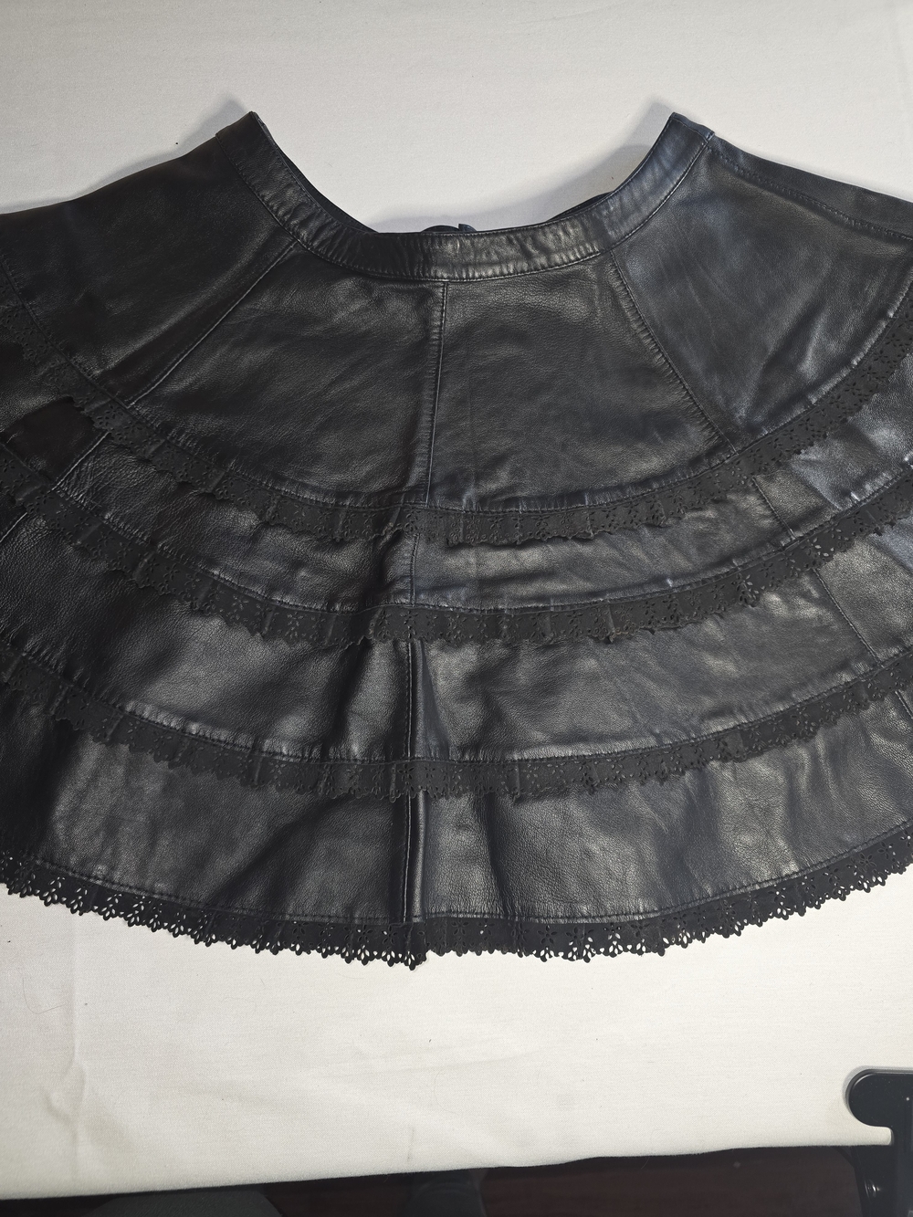 Understated Leather Roxanne Mini Skirt - Picture 6 of 9